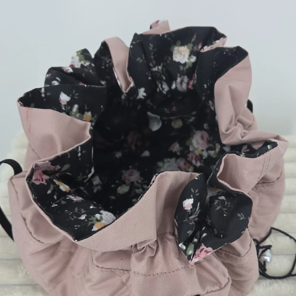 BAGSMART Blush Quilted Drawstring Cosmetic Bag nwt - Picture 9 of 12